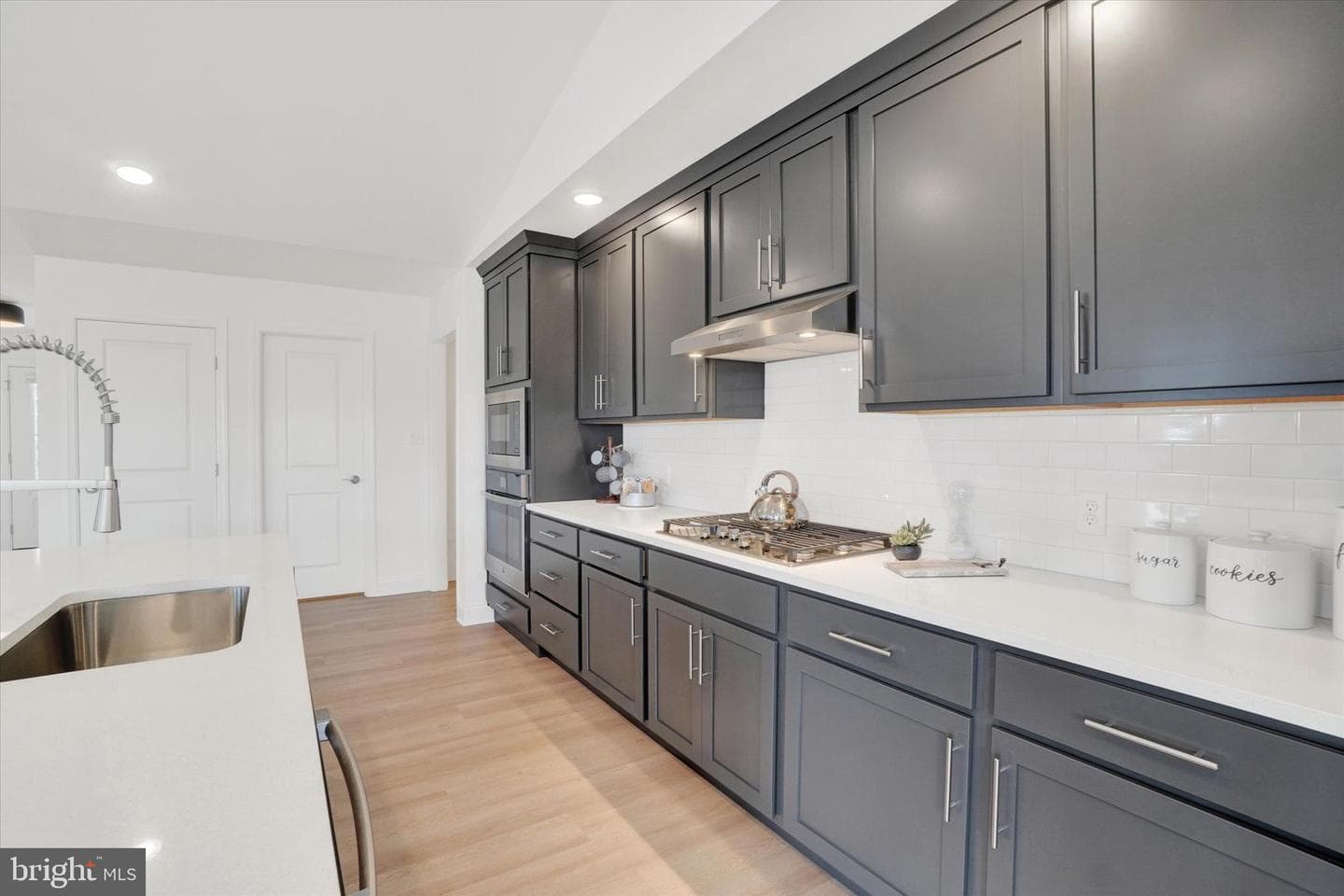 397 Lloyds Ln photo 12