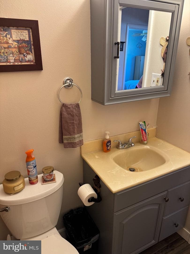 270 Canary Circle photo 16