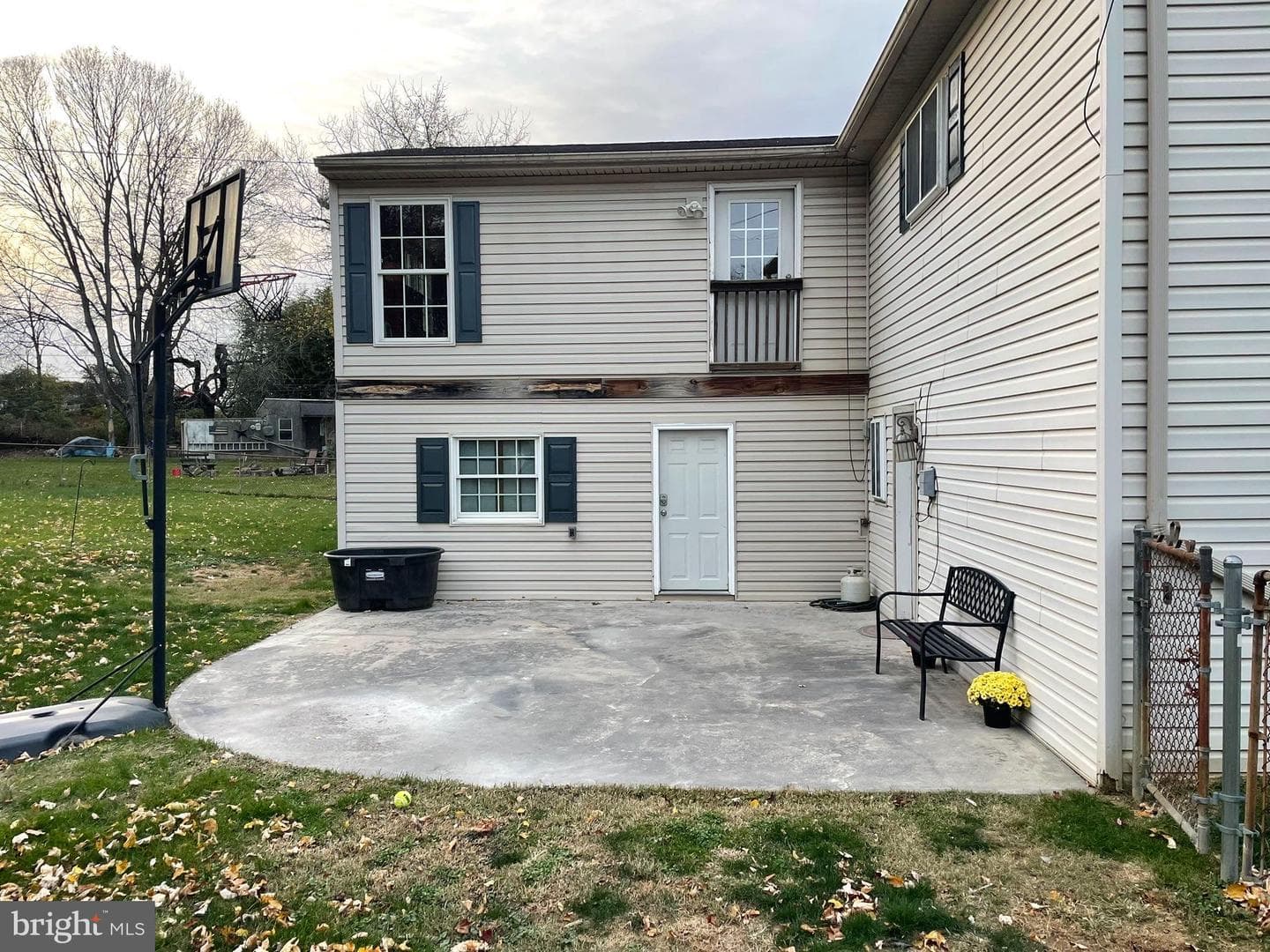 270 Canary Circle photo 28