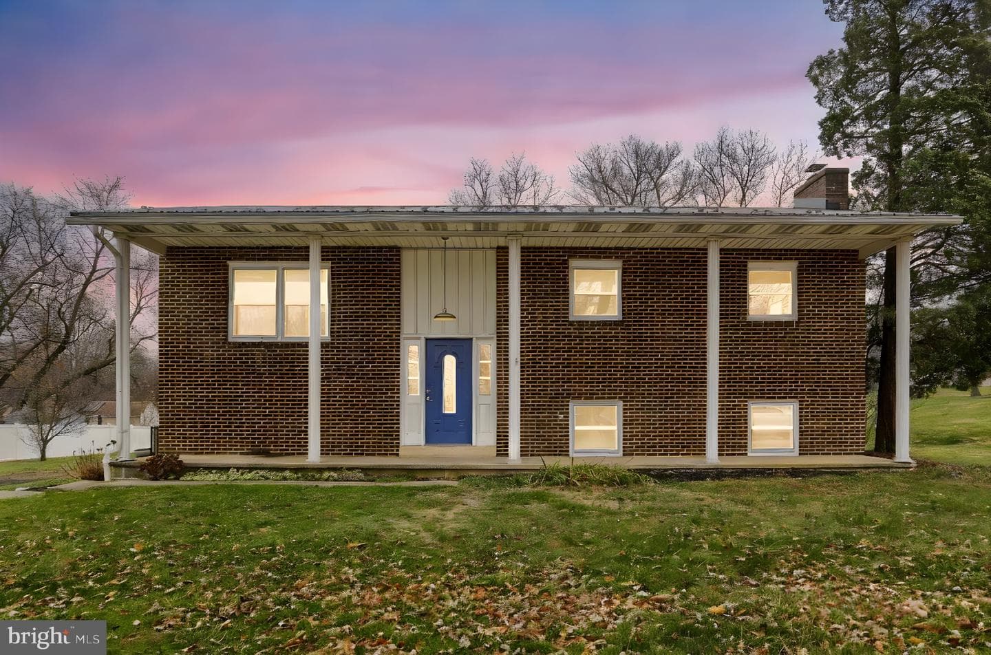 127 Spring Road photo 2