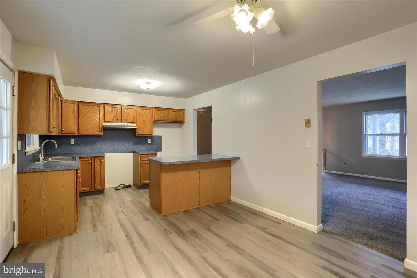127 Spring Road photo 7