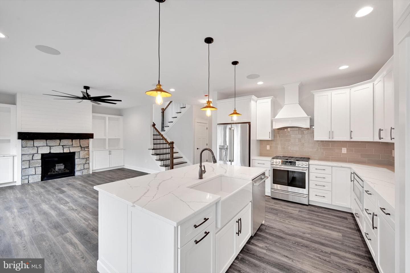 4 Pine Tree Drive photo 14