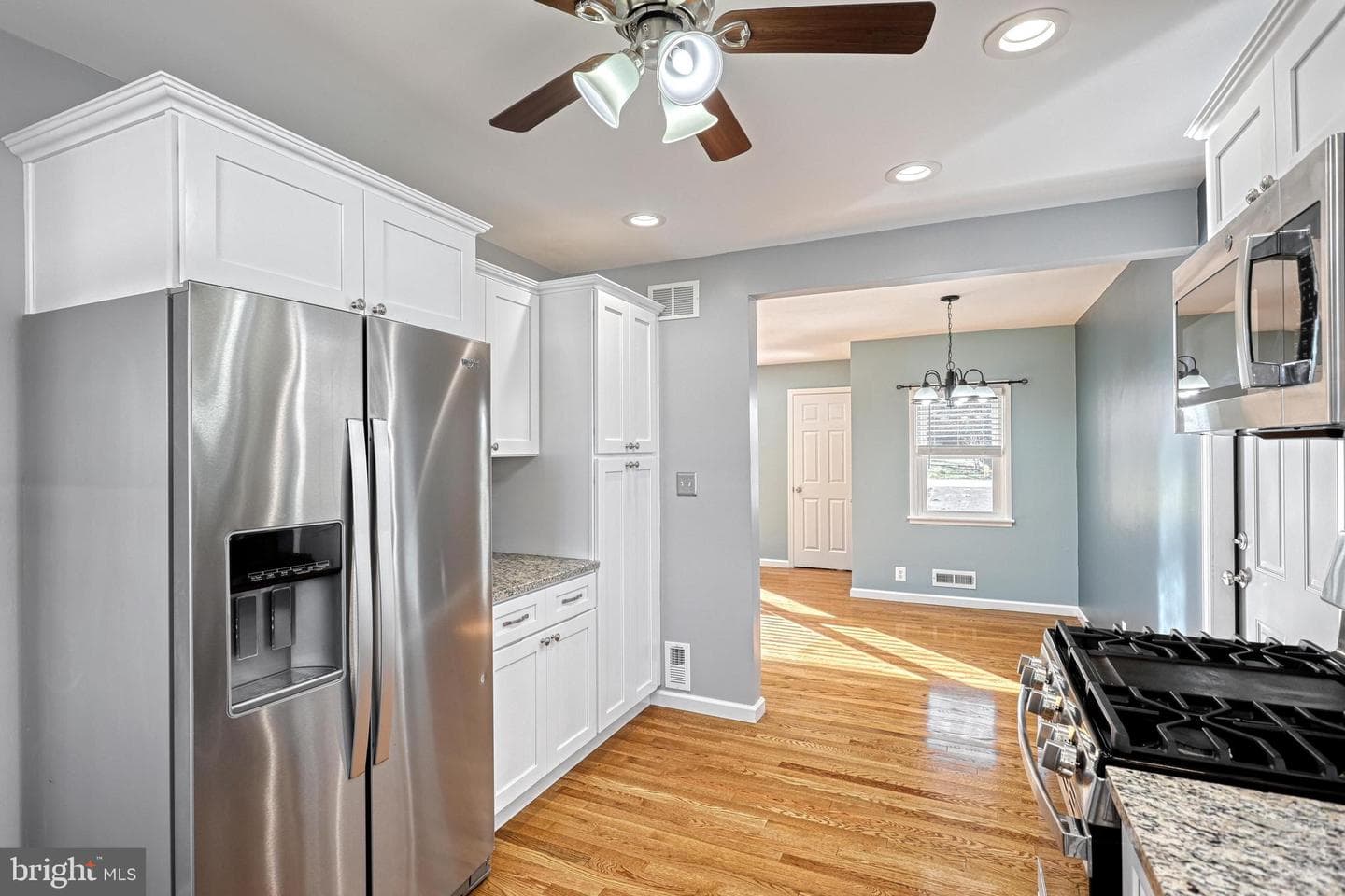 17 Charles Avenue photo 13