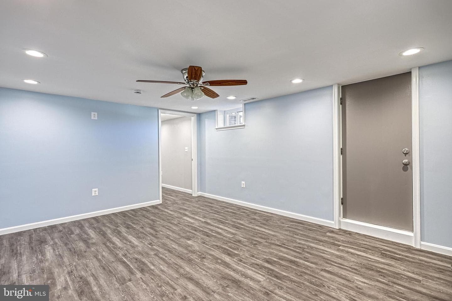17 Charles Avenue photo 28
