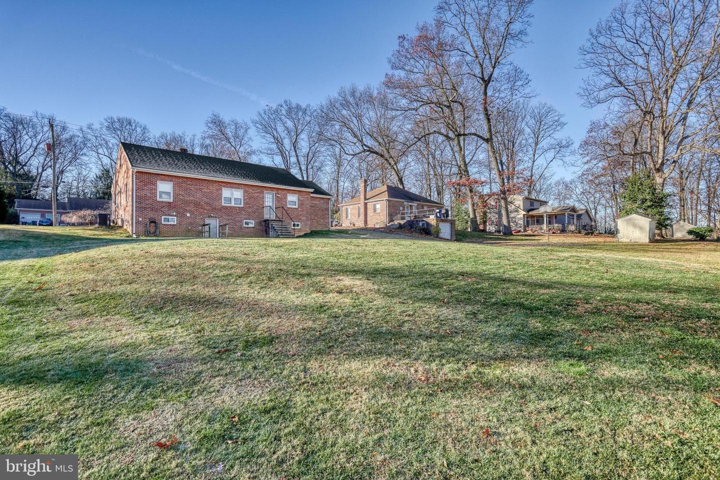 17 Charles Avenue photo 43