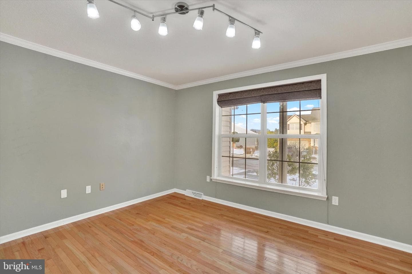 1416 Wheatfield Drive photo 6