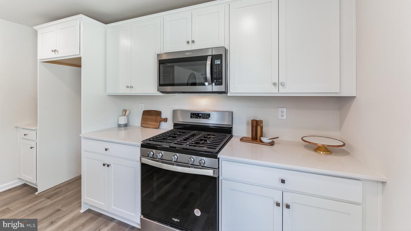 305 Grantway Drive photo 4