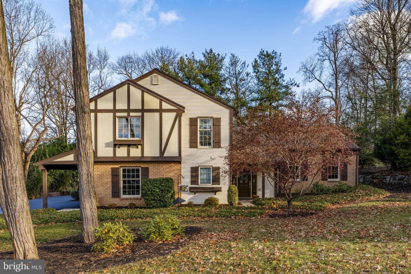 691 Marlow Drive photo 4