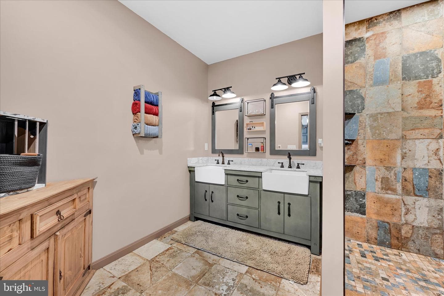 145 Franklintown Road photo 30