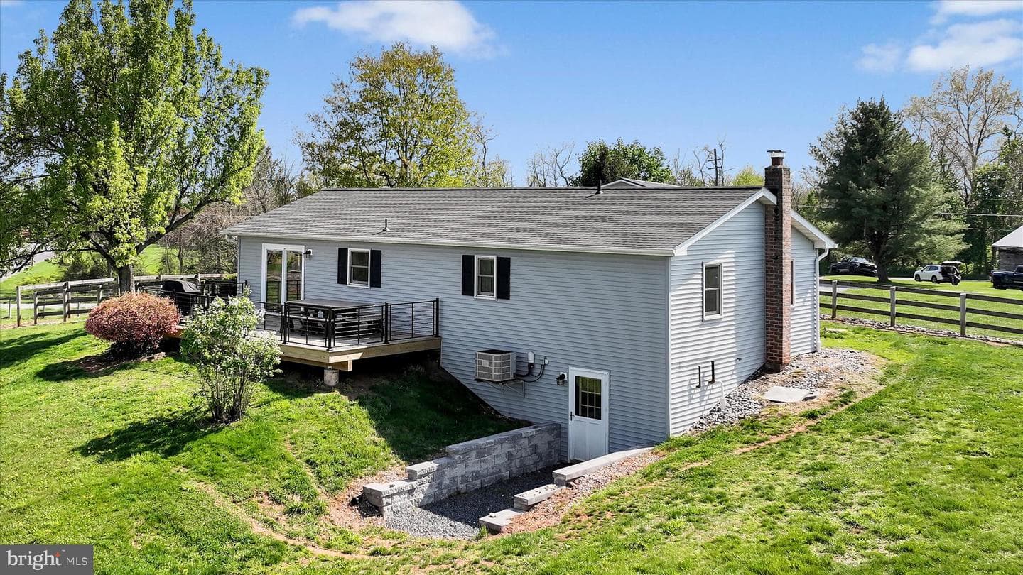 145 Franklintown Road photo 44