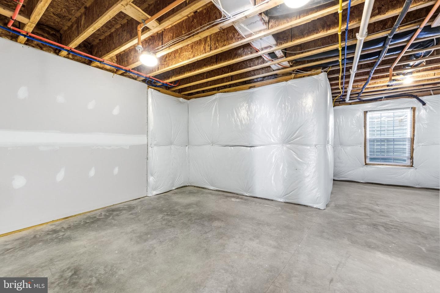 64 Holstein Drive photo 31