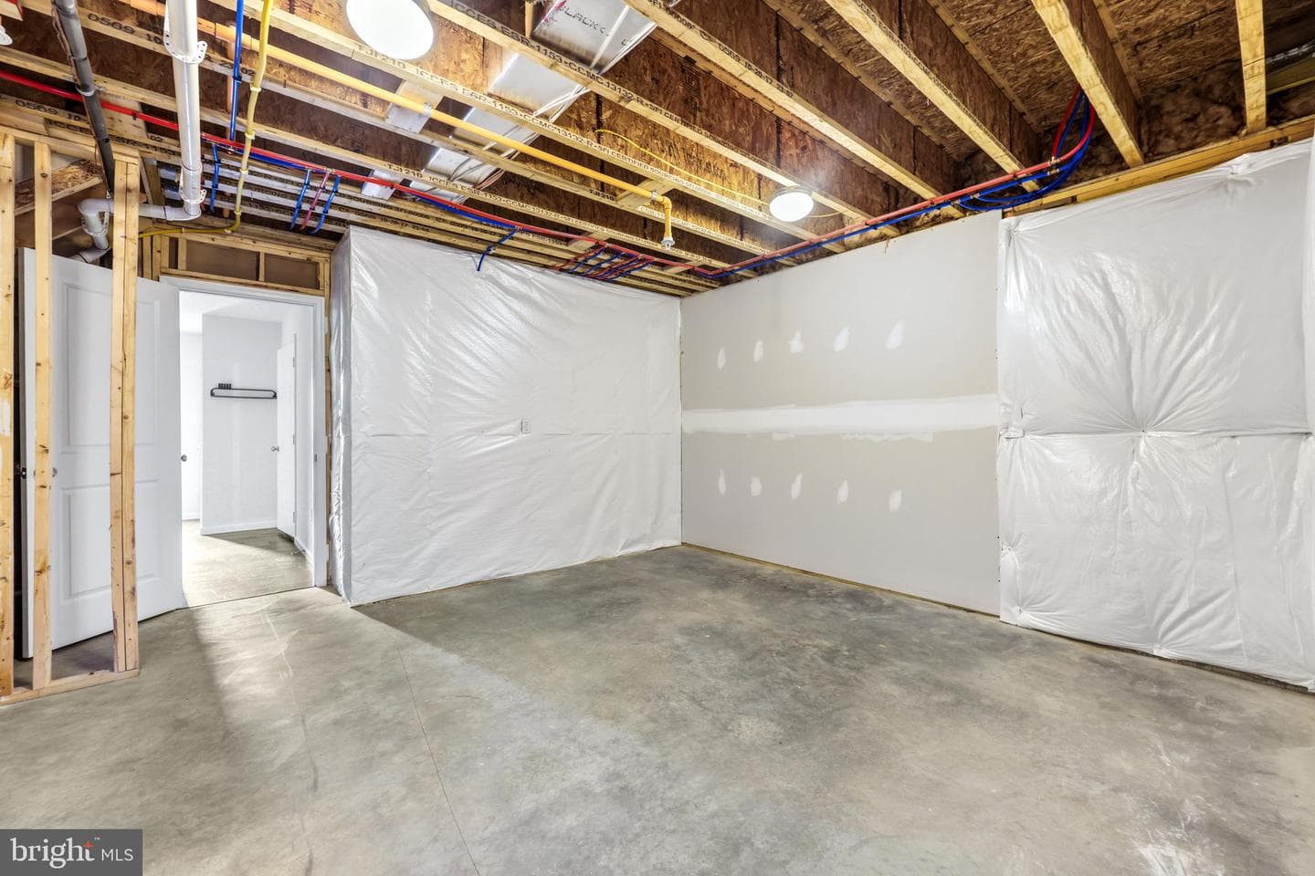 64 Holstein Drive photo 32