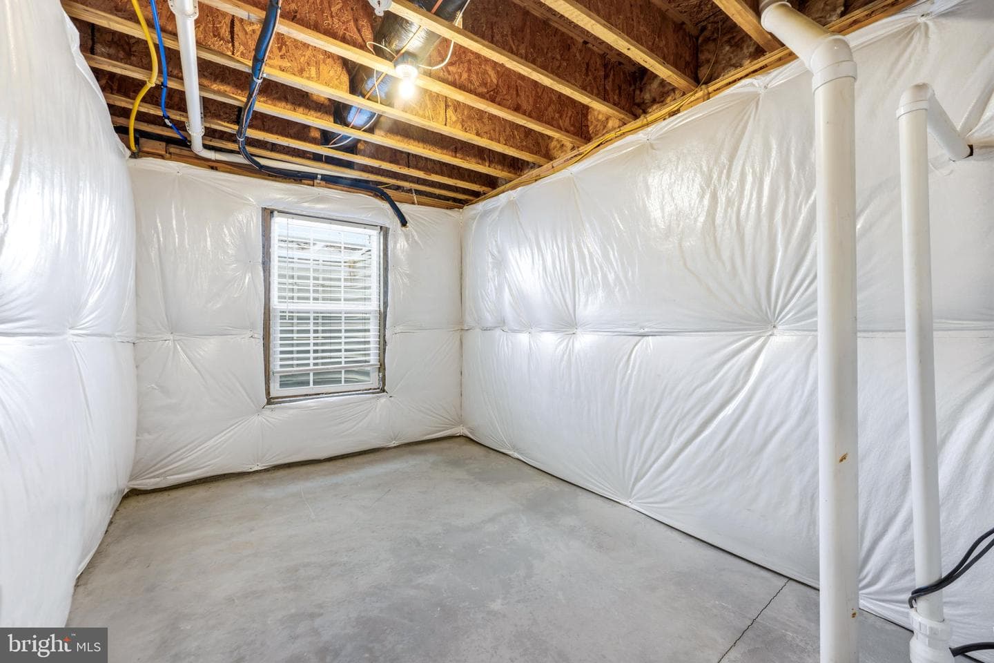 64 Holstein Drive photo 33