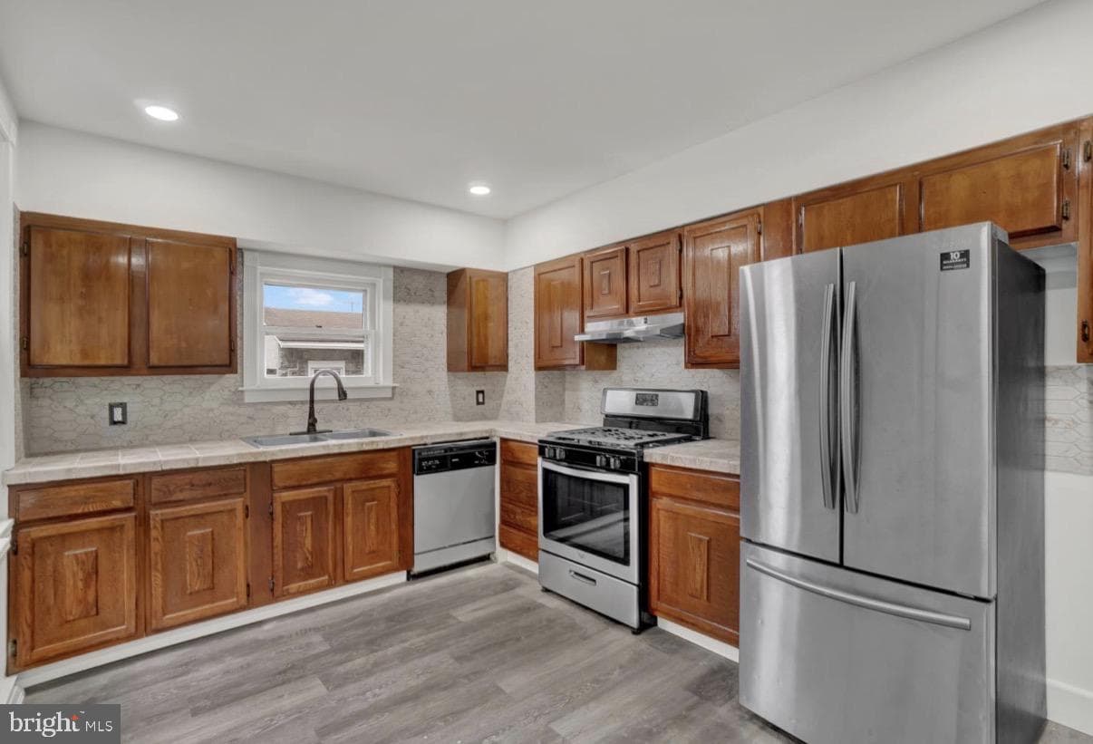 1151 E King Street photo 2