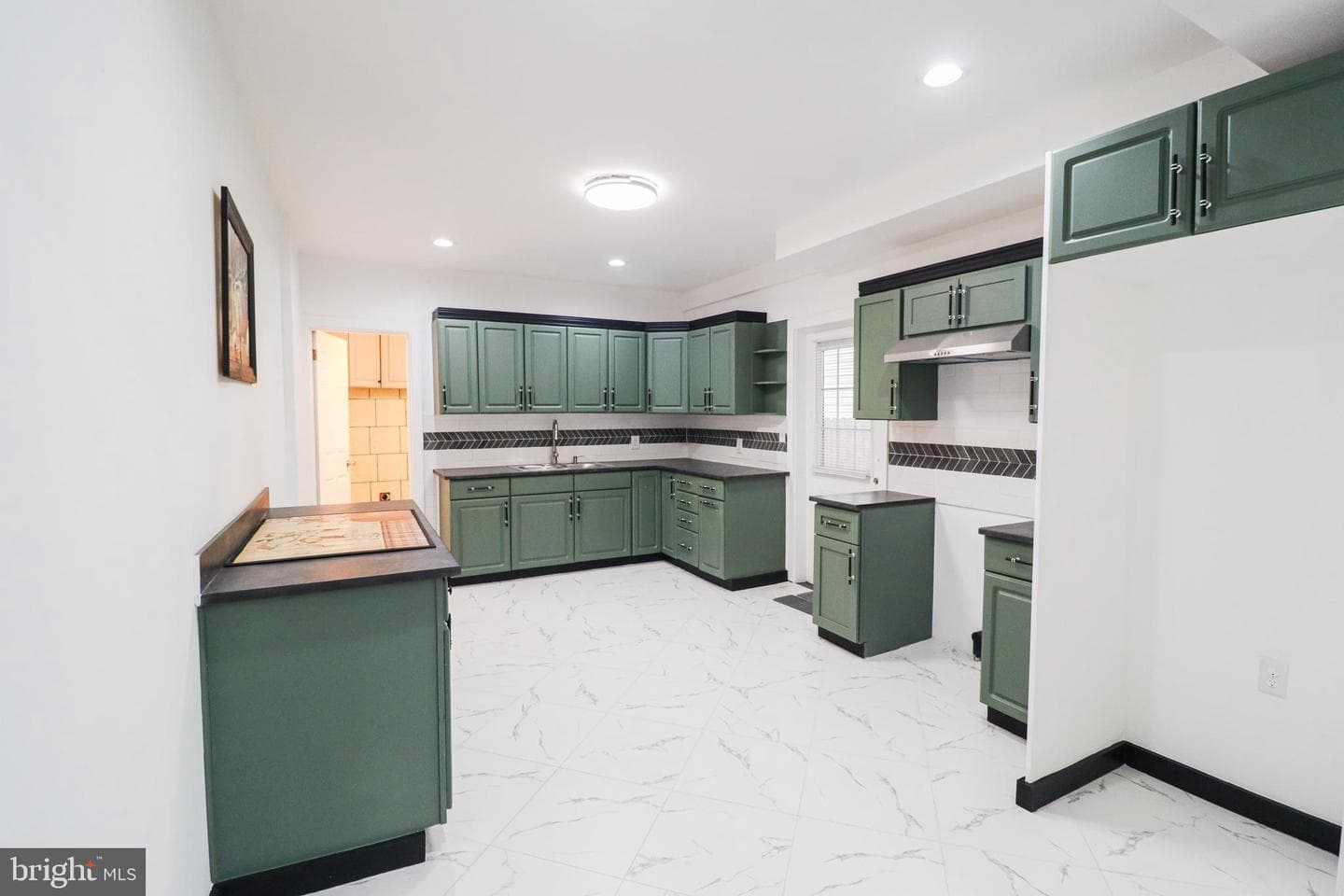 539 W King Street photo 14