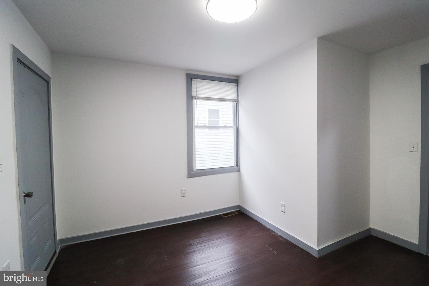 539 W King Street photo 23