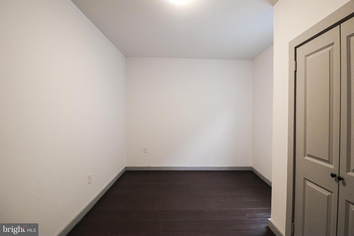 539 W King Street photo 28