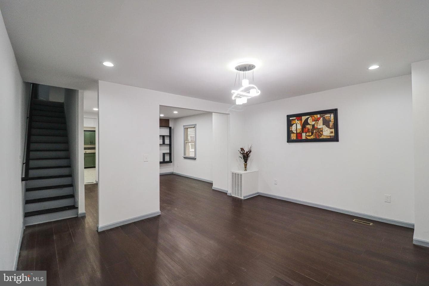 539 W King Street photo 6