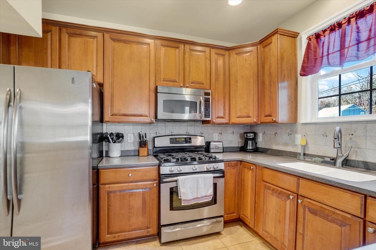 258 N Front Street photo 12