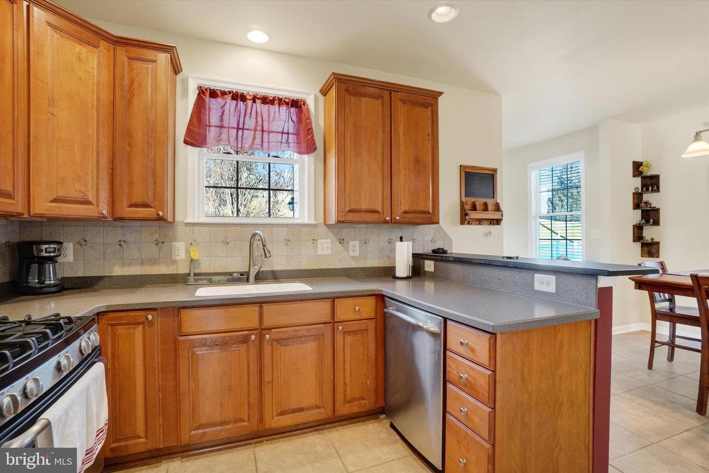 258 N Front Street photo 13