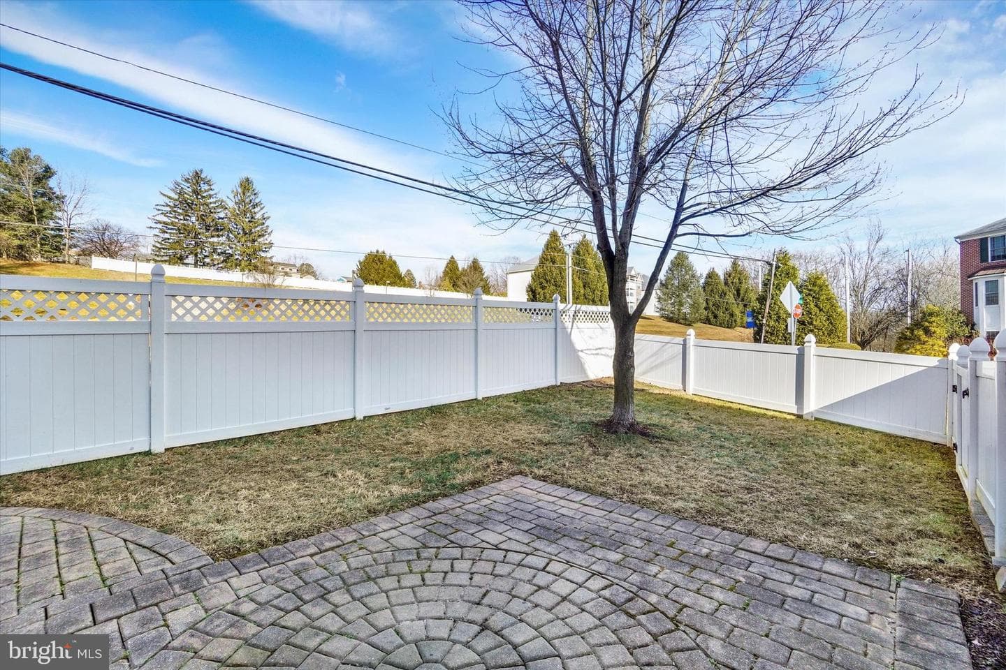 258 N Front Street photo 28