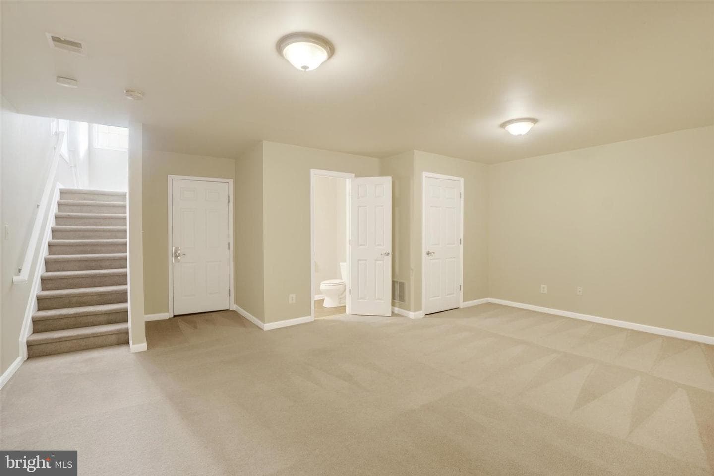258 N Front Street photo 5