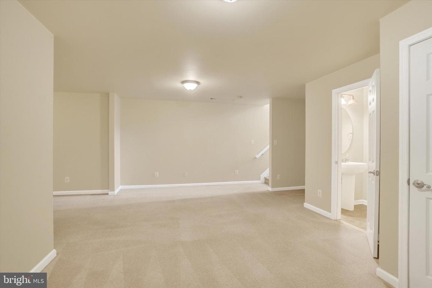258 N Front Street photo 6