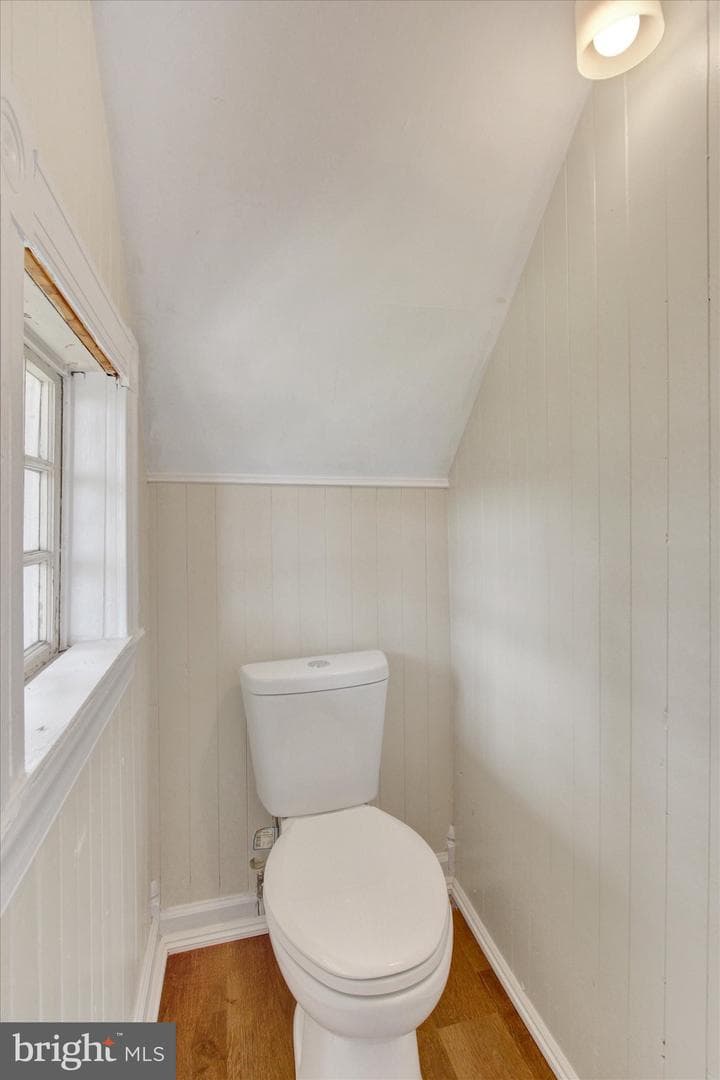 407 Carlisle Street photo 28