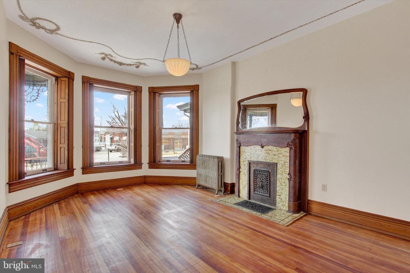 407 Carlisle Street photo 5