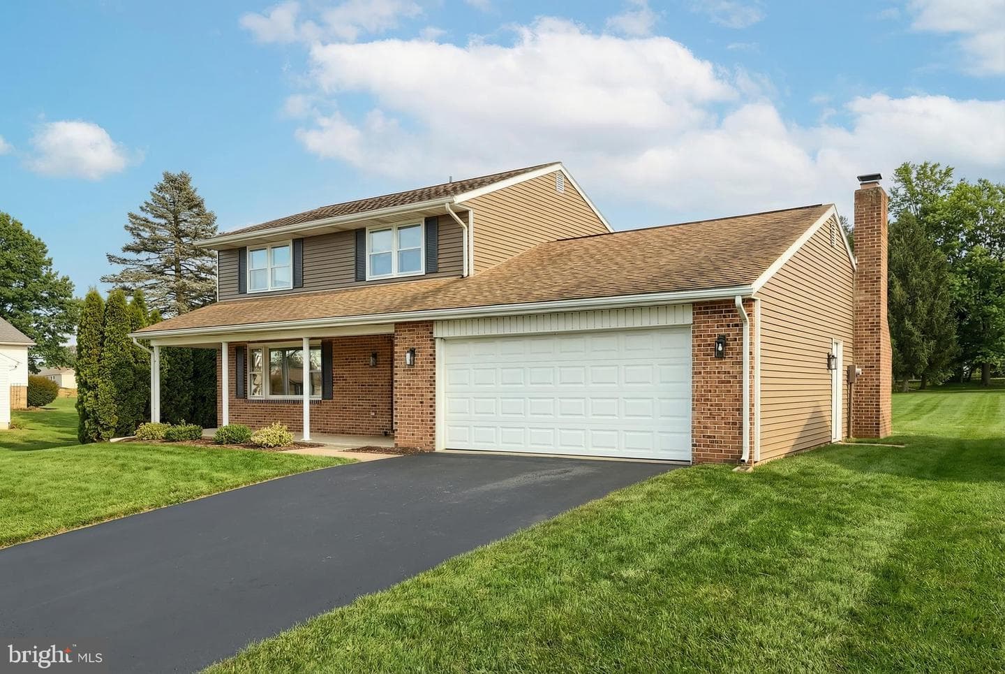 2510 Redwood Road photo 2