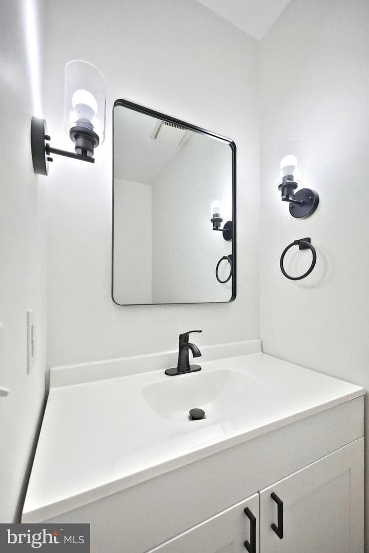 2510 Redwood Road photo 35