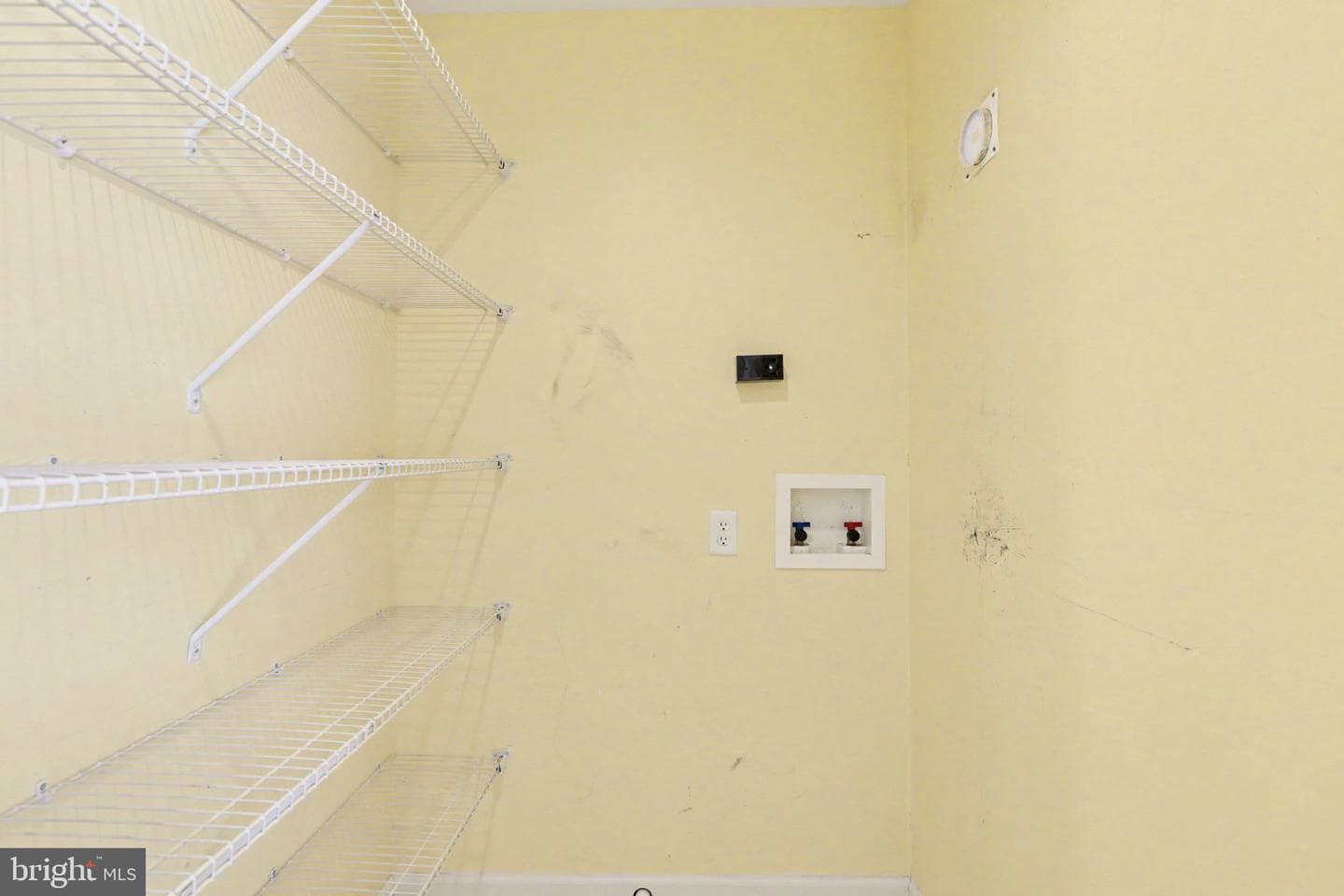 478 Chestnut Way photo 17