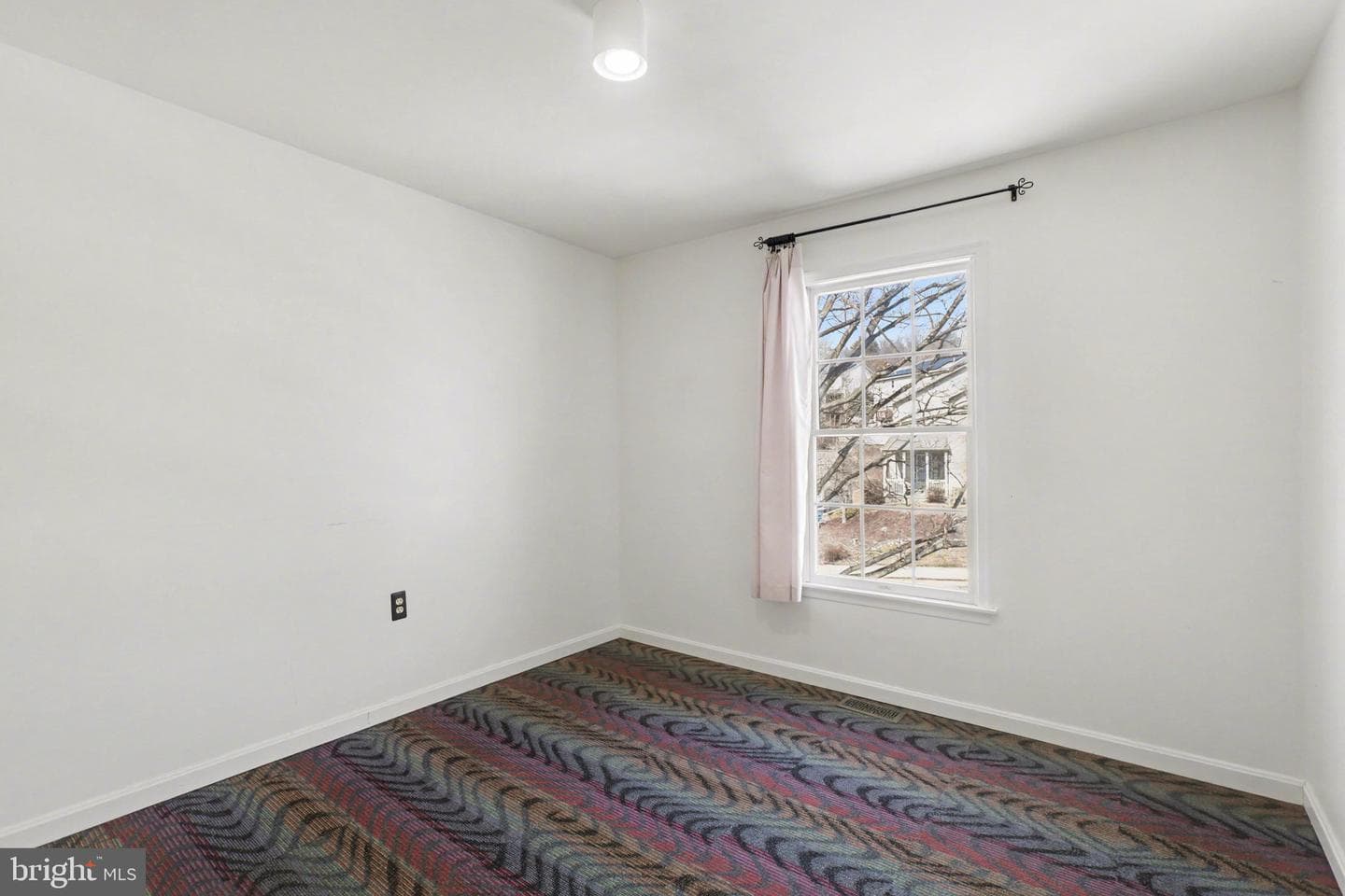 478 Chestnut Way photo 9