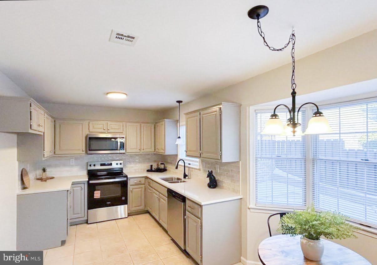 185 Wyntre Brooke Drive photo 13