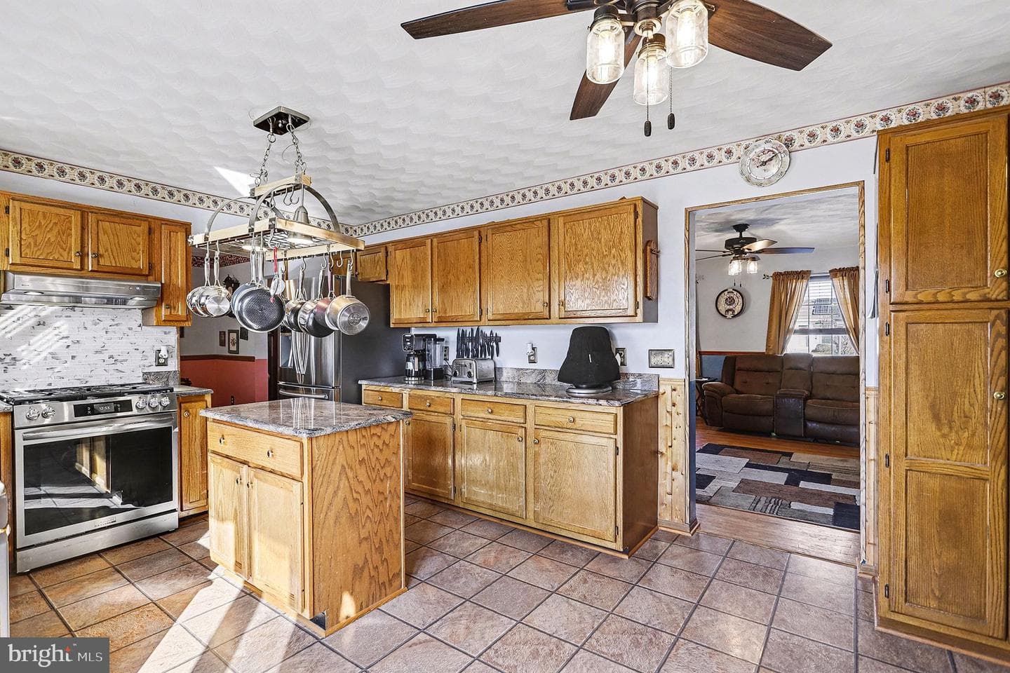 1686 Taylor Drive photo 9