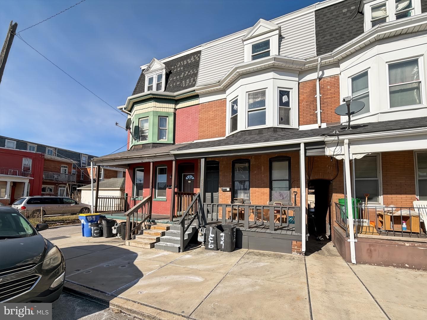 939 W Poplar photo 24