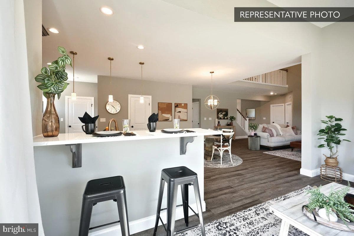 Copper Beech Dr photo 6