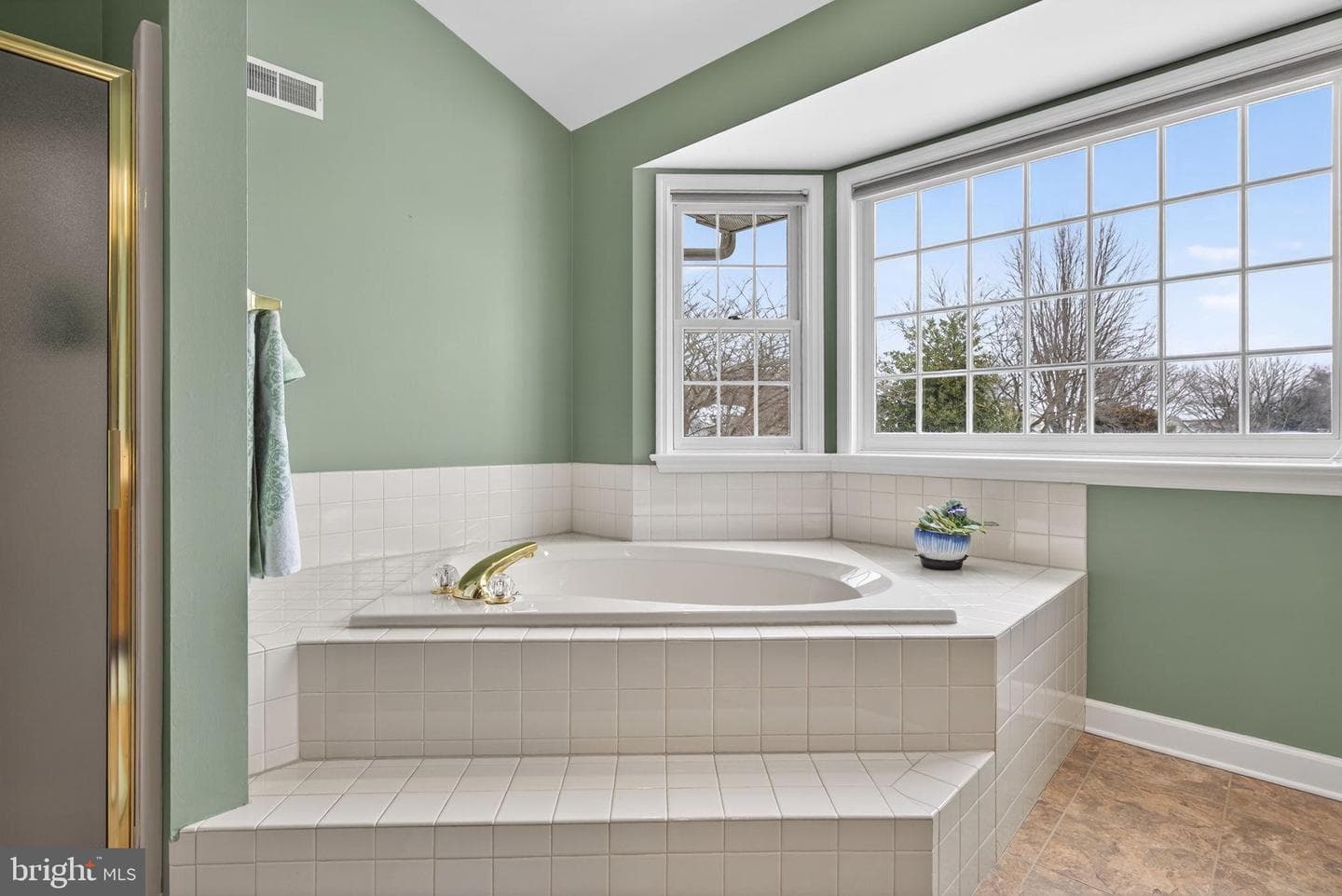 1240 Hambiltonian Way photo 26
