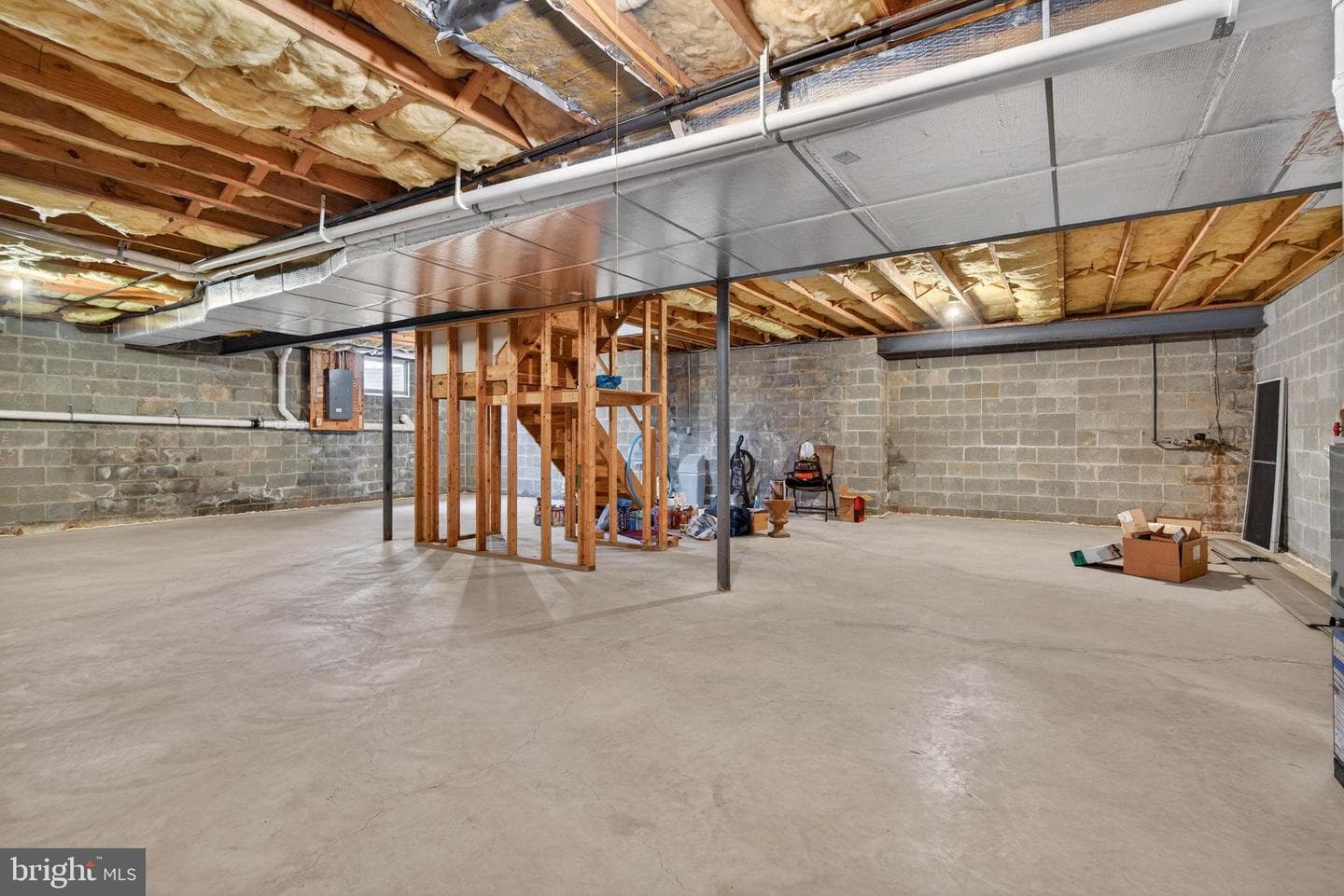 1240 Hambiltonian Way photo 37