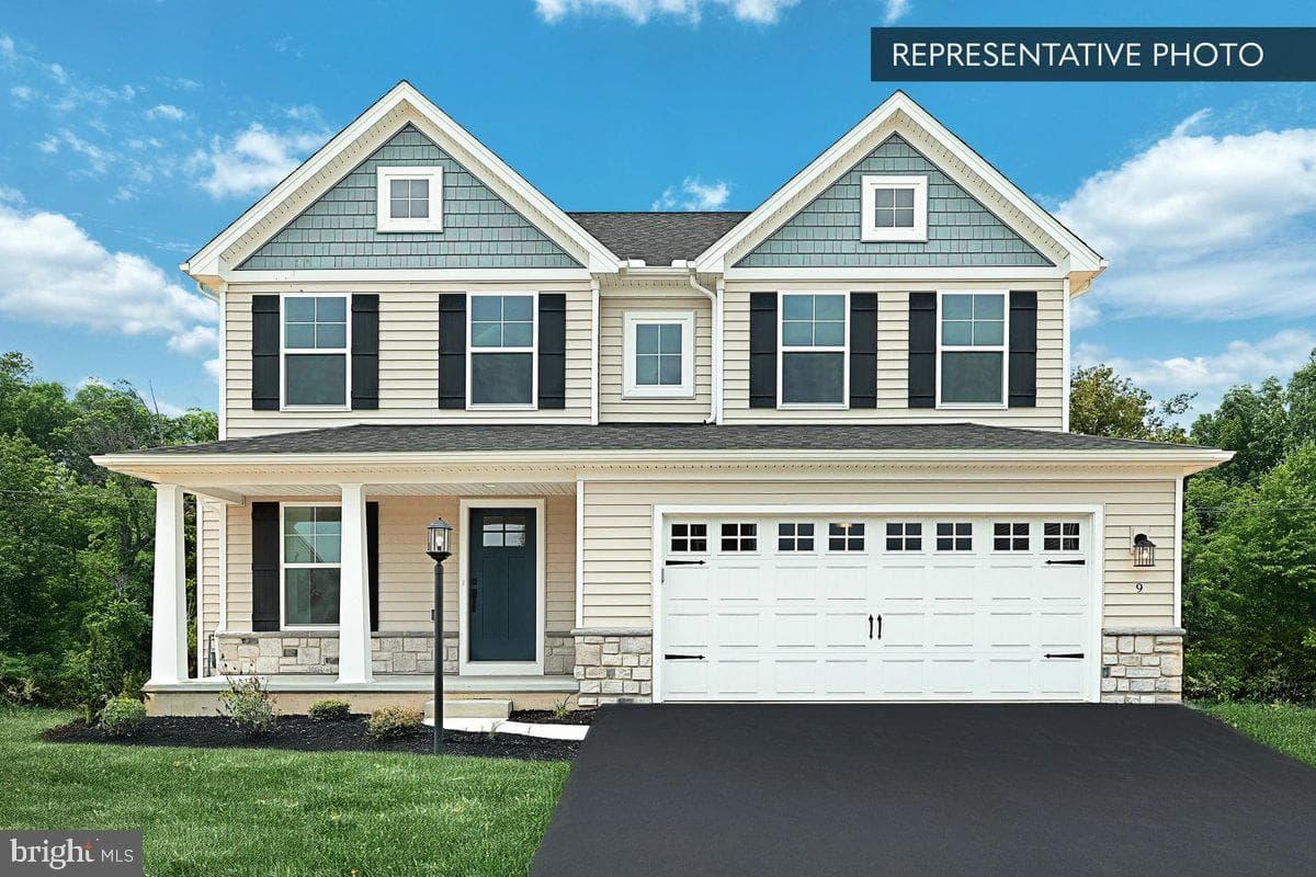 Emily Ln, Glen Rock