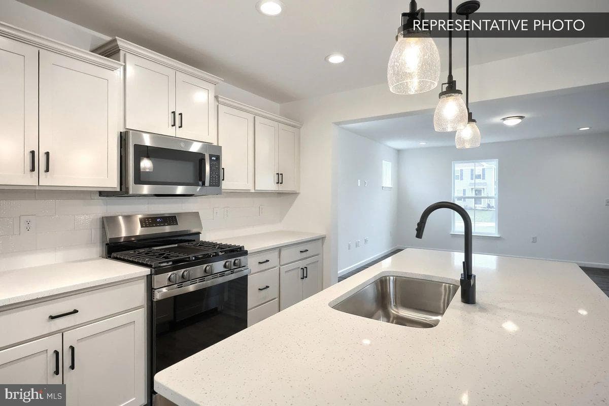 Pin Oak Dr photo 10