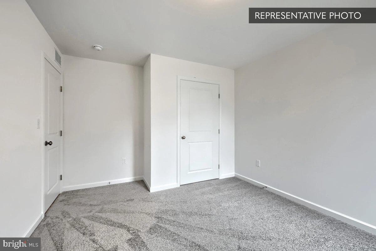 Pin Oak Dr photo 22