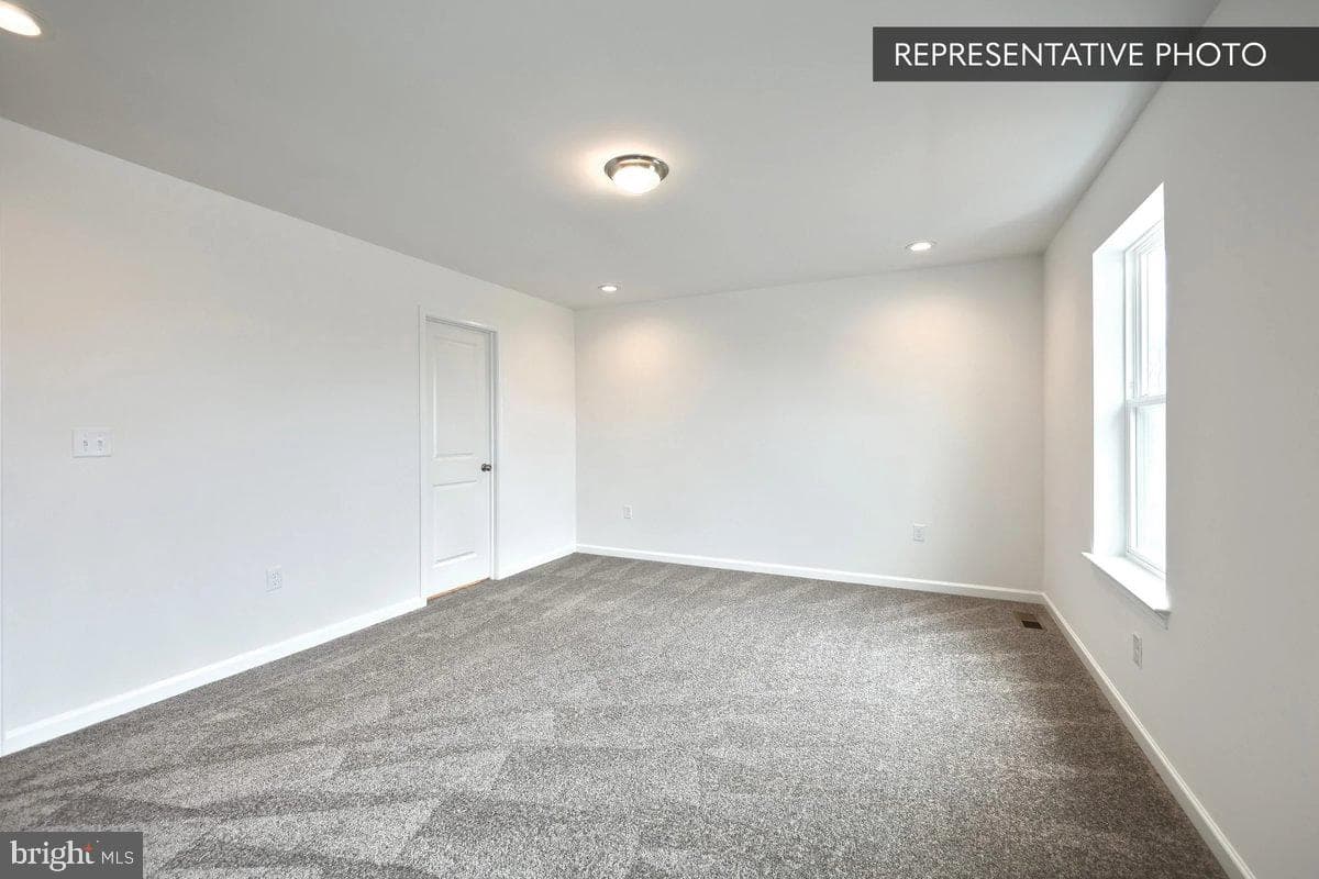 Pin Oak Dr photo 25
