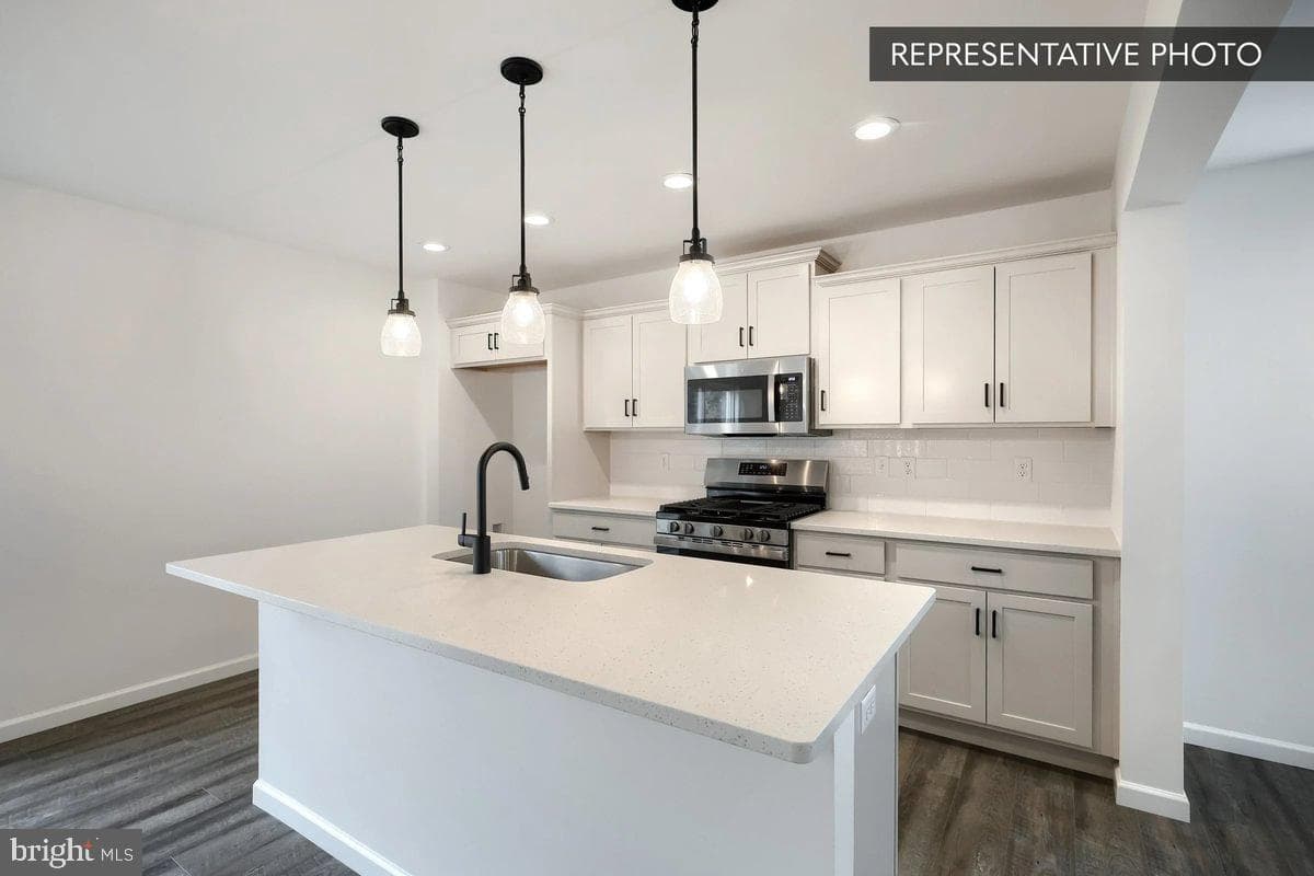 Pin Oak Dr photo 8