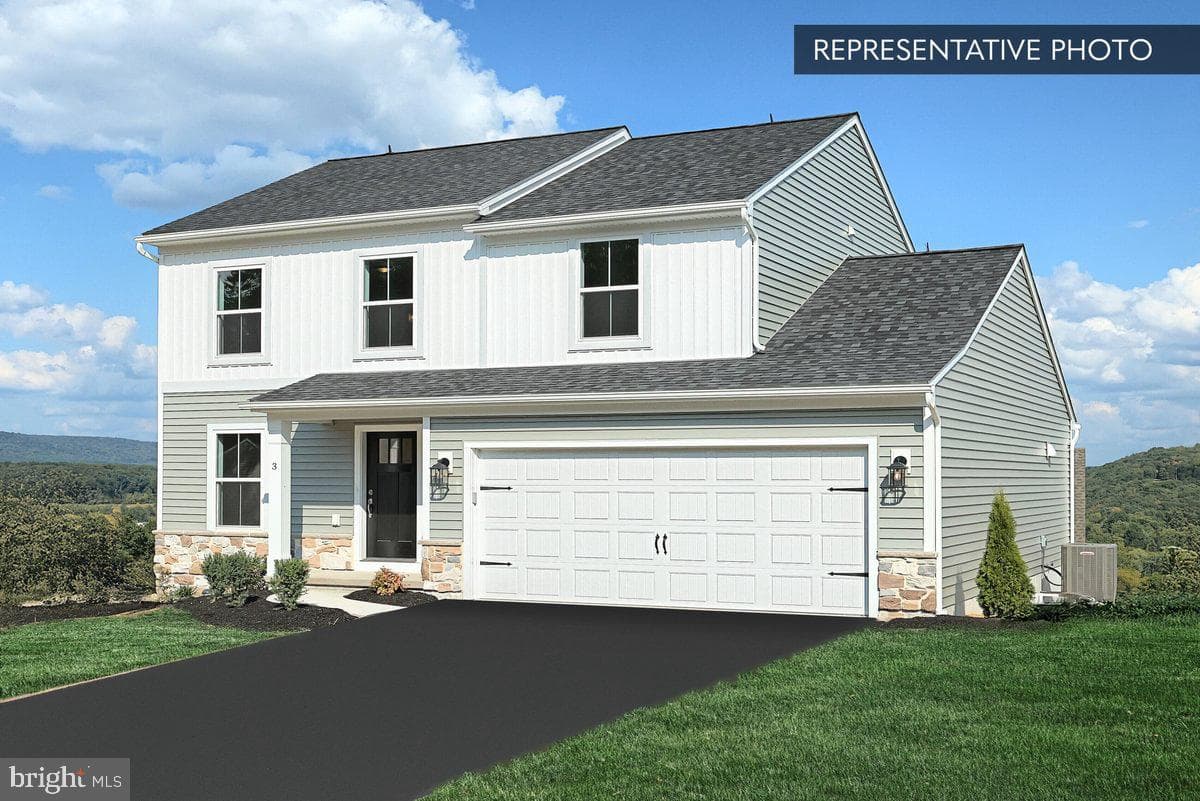 Emily Ln, Glen Rock