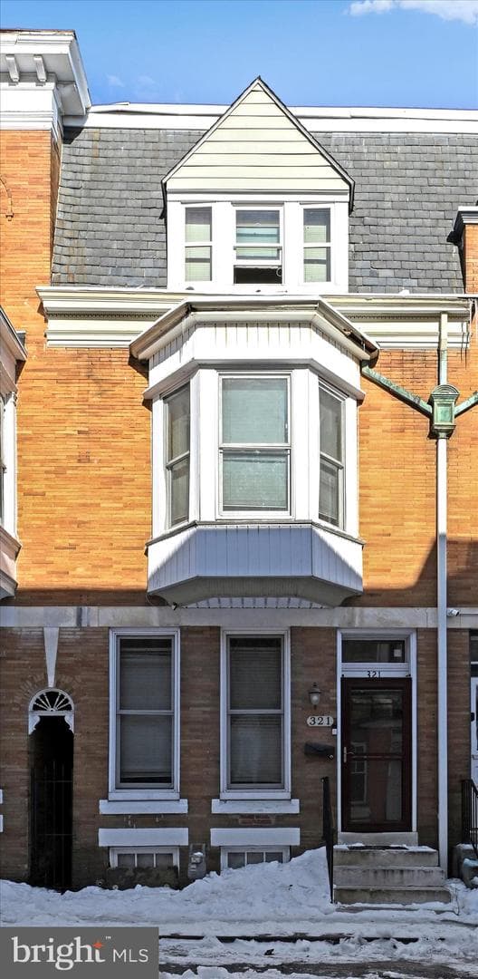 321 E Poplar Street
