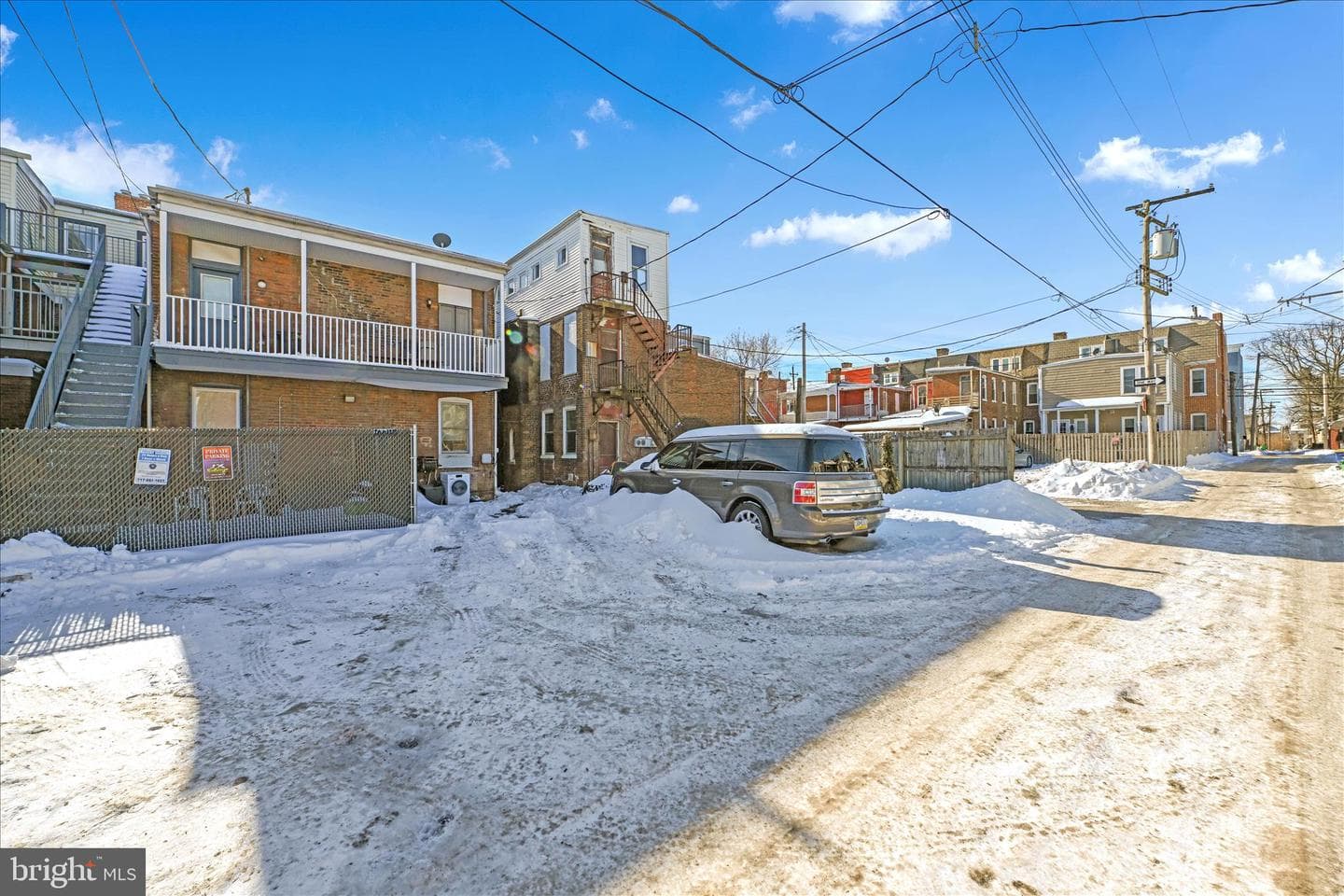 321 E Poplar Street photo 32