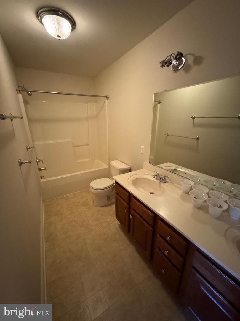 121 Scully Place photo 4