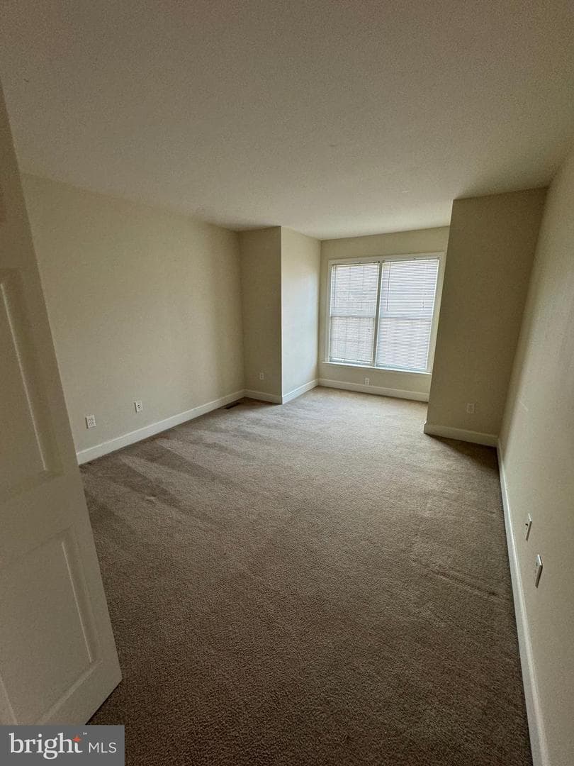 121 Scully Place photo 5