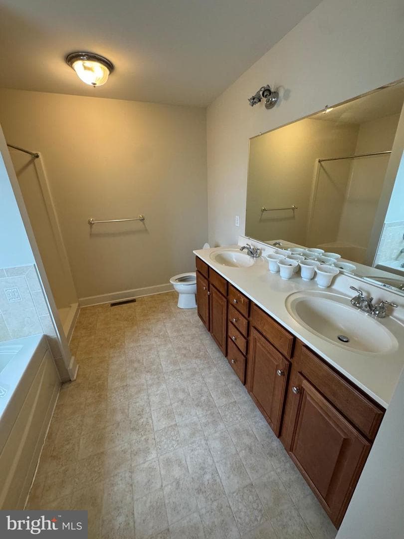 121 Scully Place photo 8